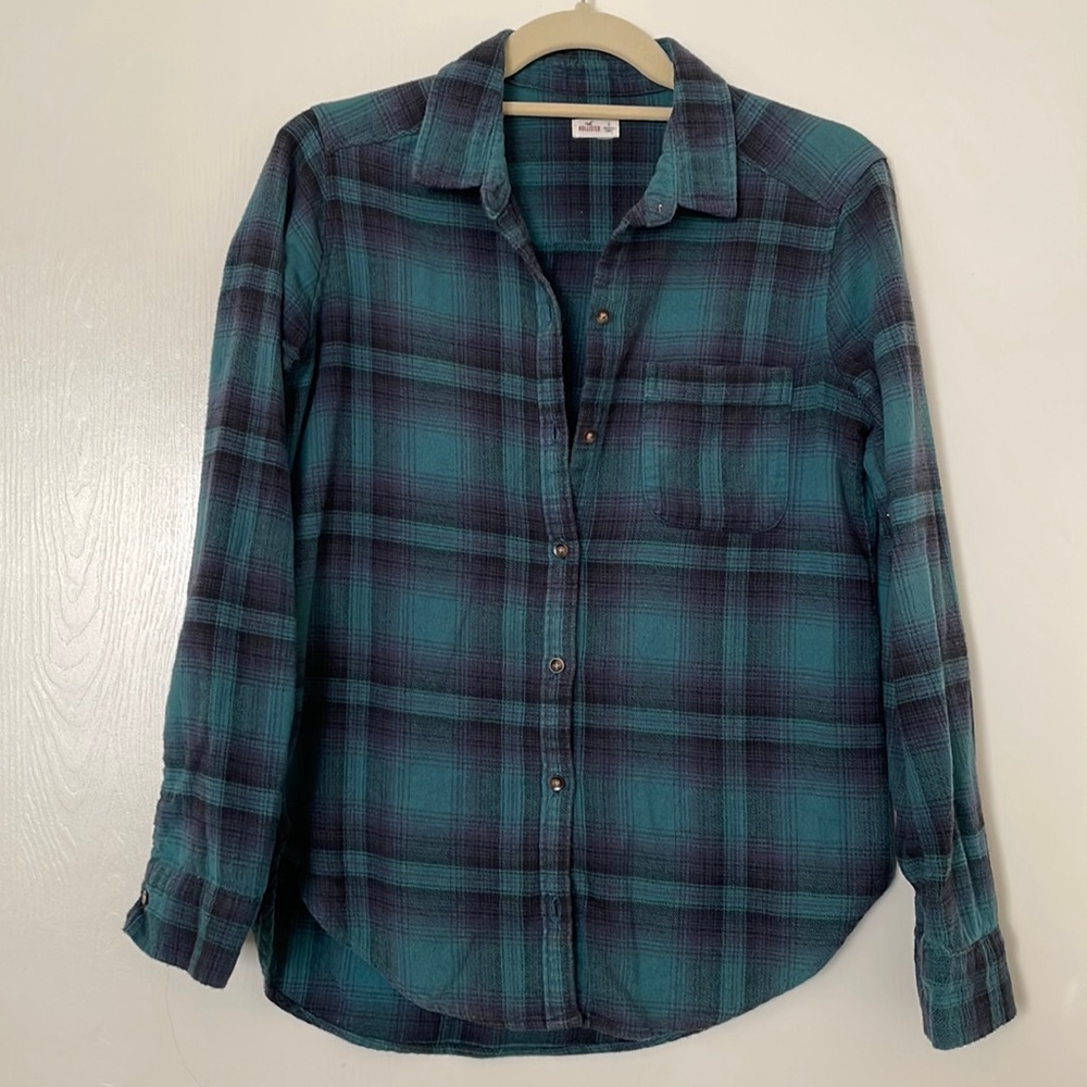 Hollister Green & Black Plaid Flannel Button Up